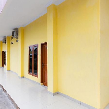 Spot On Oyo 1988 Pondok Seril Syariah Makassar Exterior foto