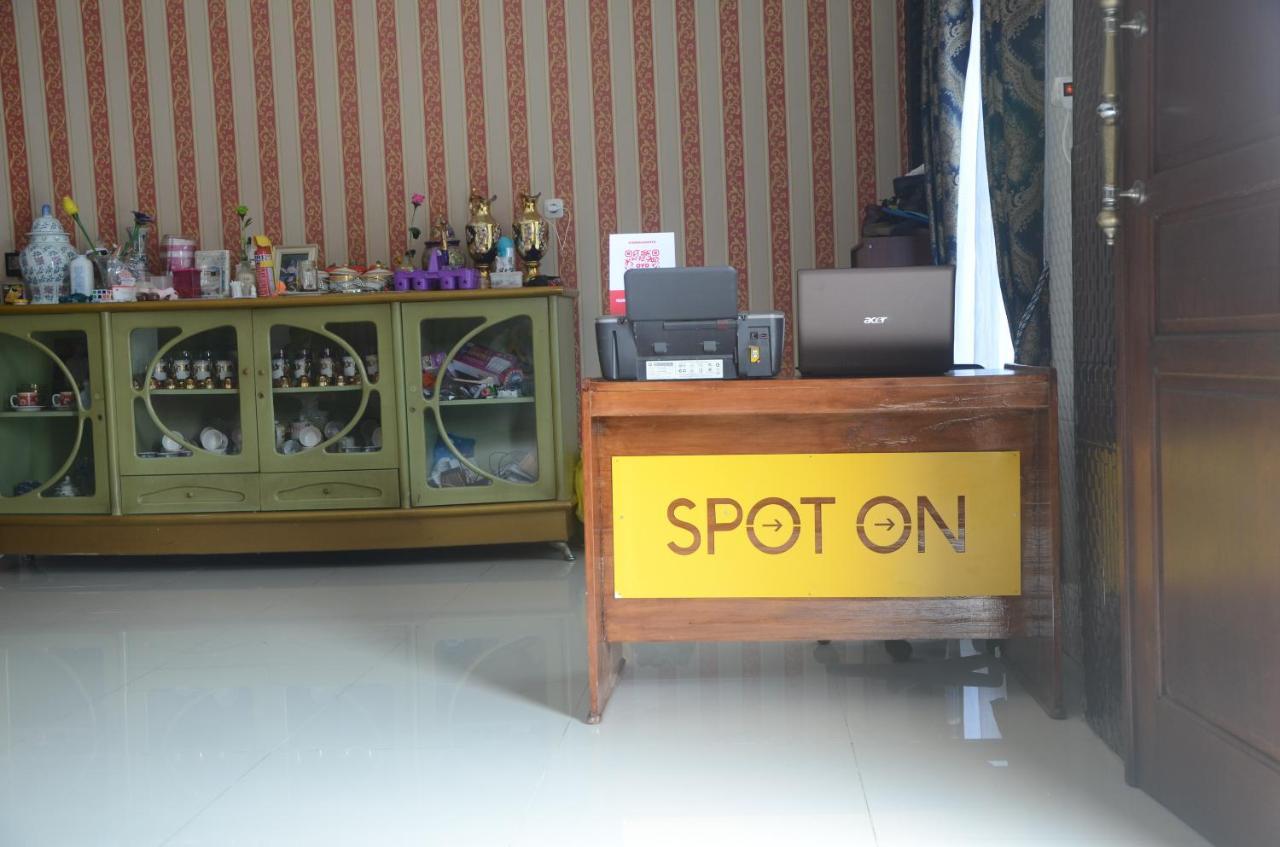 Spot On Oyo 1988 Pondok Seril Syariah Makassar Exterior foto